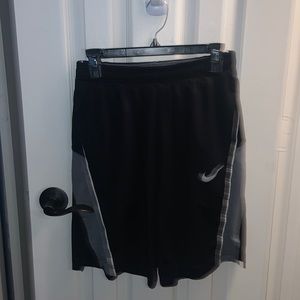 nike black shorts